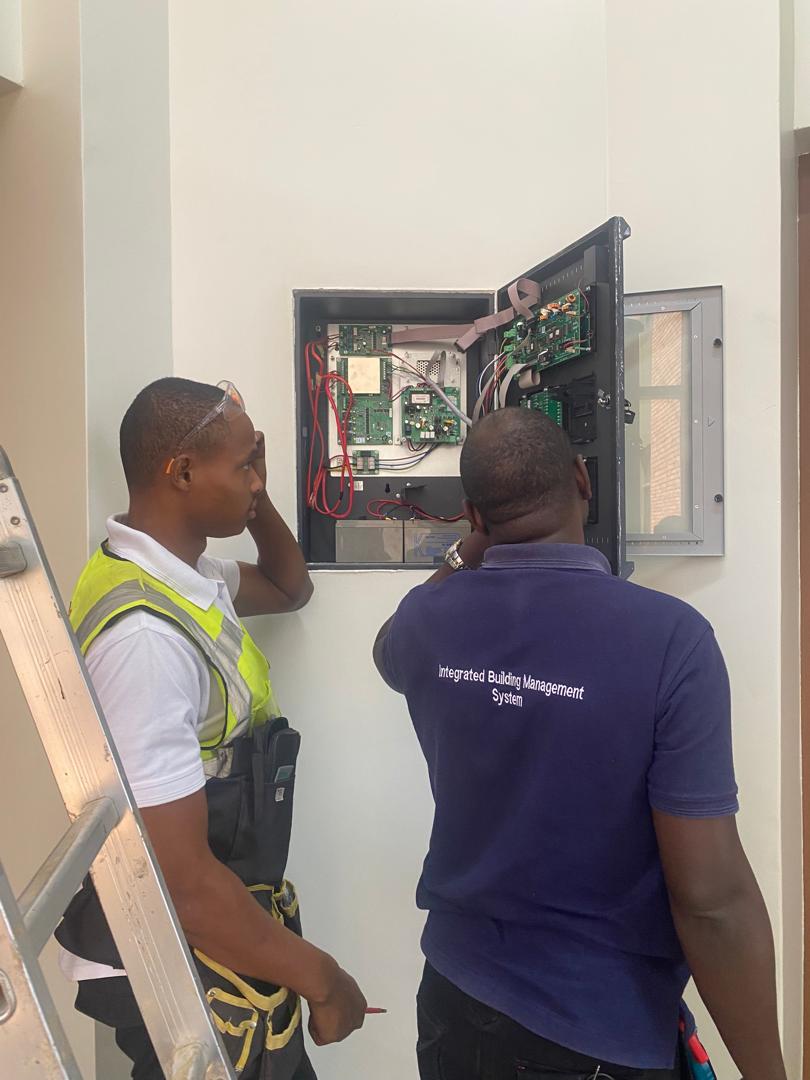 ibmsafrica's tweet photo. 🔥 Last month in Bumbogo, our technicians installed a fire alarm system. Scroll to see the control panel and manual call point installation. 👇

#FireSafety #Bumbogo #Rwanda https://t.co/GGZzixB3Us