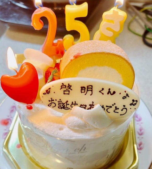 qvsd9's tweet photo. @yoshirin100 サツマイモは砂糖の塊だからダメ

ノリちゃんにはそのサツマイモで祝い

 長男の啓明には生クリームと小麦の誕生日ケーキ
  
​言動の一貫性が完全に崩壊しているな。
どこからでもいい、皆でこの矛盾に盛大に突っ込みを入れてやれ
​#四毒抜き #吉野敏明 https://t.co/ar7ONDUv8y
