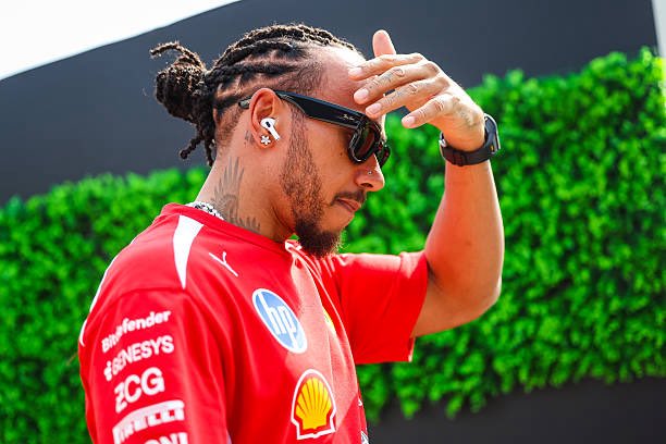 lucasscircuit's tweet photo. Lewis today 🇲🇾 https://t.co/nPN7ISOEAQ