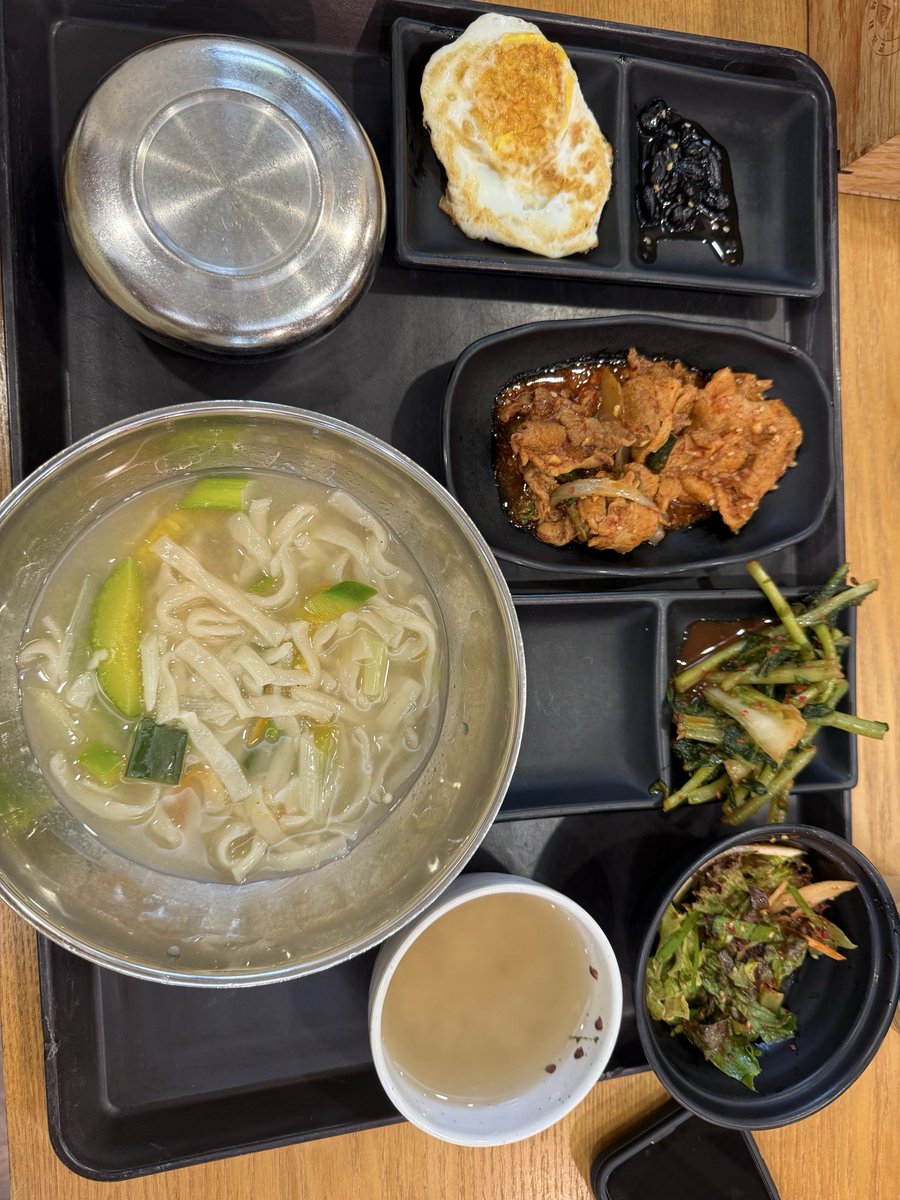 B00junhan's tweet photo. 오늘은 학식먹었어욤~ 냠 https://t.co/ar7Iztekcv