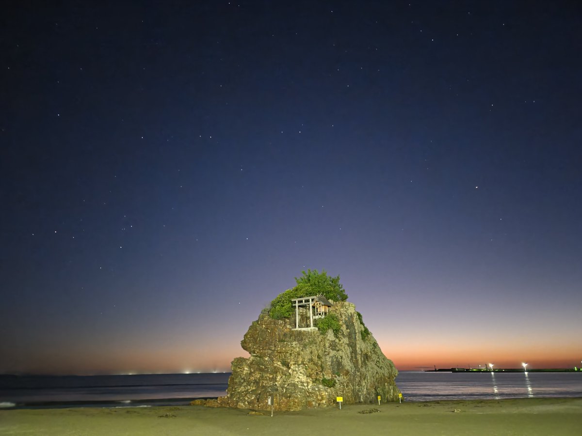 tabigure's tweet photo. 昨日の夕暮れ
稲佐の浜です

星綺麗✨

それにしても
だいぶ
日が短くなったねー https://t.co/abwx4lKBQg