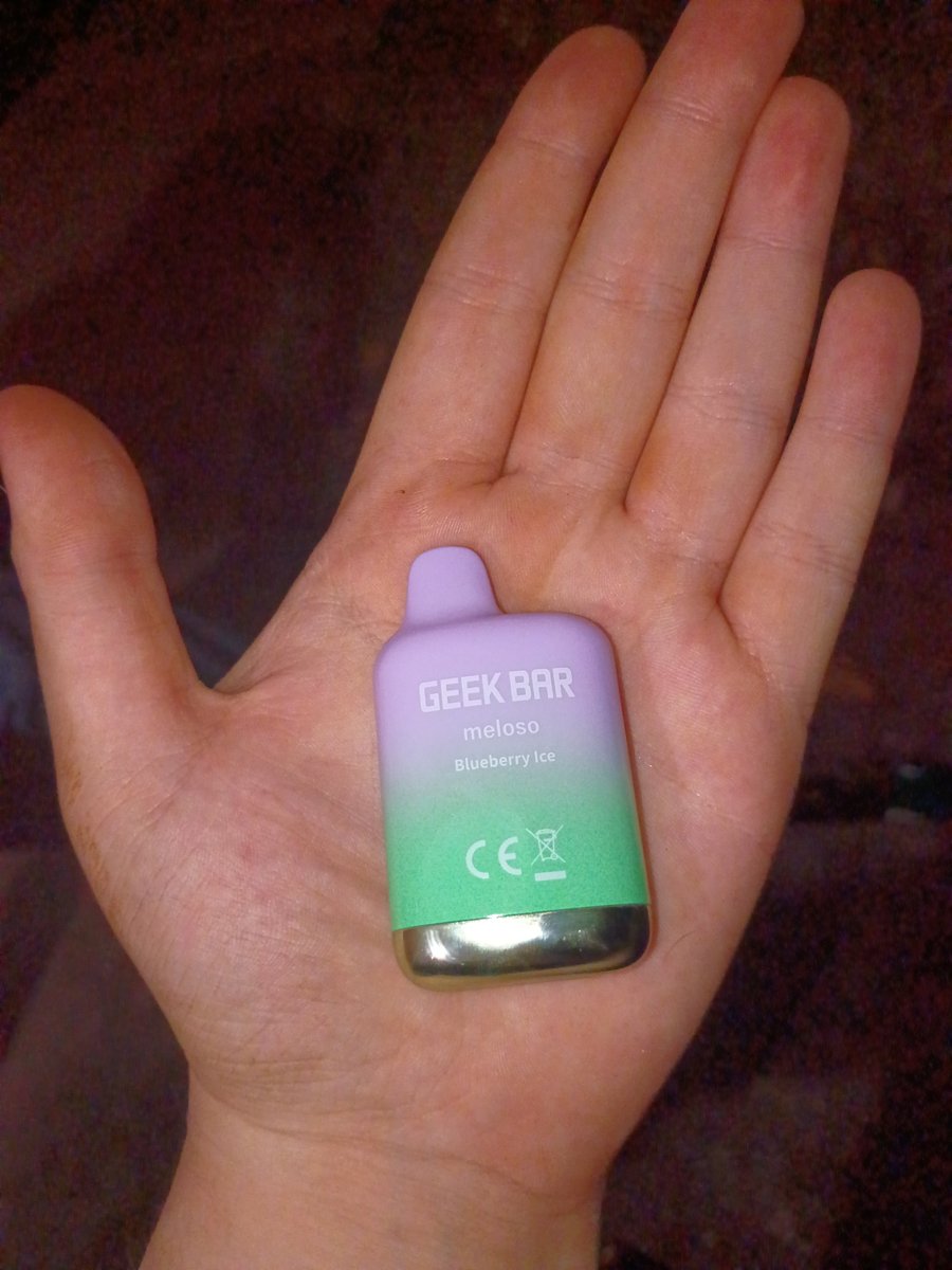 Meowjuana666's tweet photo. Mini geek bars apparently exist?? https://t.co/8R6qSdaxuj