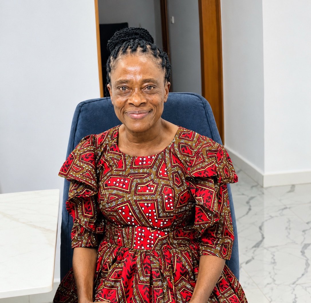 Esther290354929's tweet photo. Happy birthday to my sweet mum, Ezigbo Nne m, my medical doctor, my confidant, and my prayer warrior. ❤️

This year, the devil tried, but God gave us victory. 🙏🏽

Mutuals, kindly say a word of prayer for my mama. ❤️ https://t.co/ssZrN7CzjI