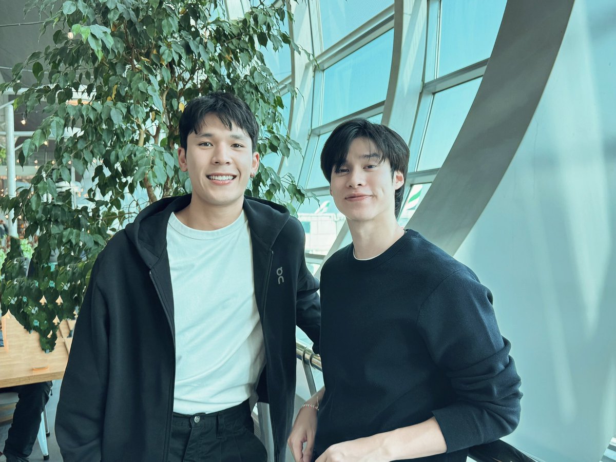 FlowerBoyTH's tweet photo. Ciao! See you PeoPle ✈️
คุณป๊าพี่บี๋ โกทู อิตาลี !!!

#พพออปฟก
#เพิร์ลพีค #PearlPeak https://t.co/QunpgeWiuP