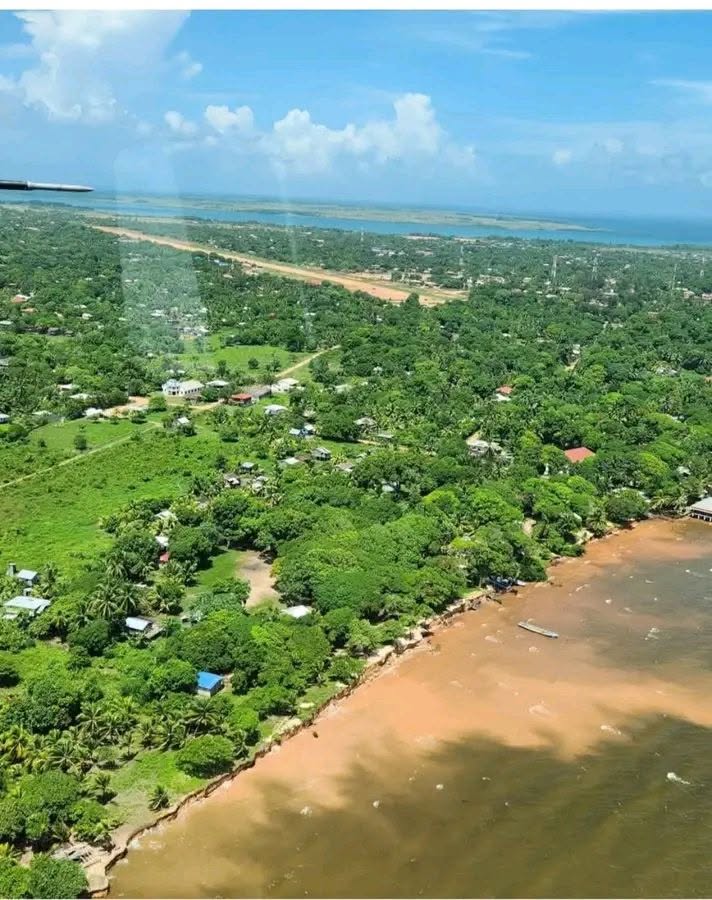 NMoskitiahn's tweet photo. #PUERTOLEMPIRA Puerto lempira desde las alturas https://t.co/dPIdWbKzi2