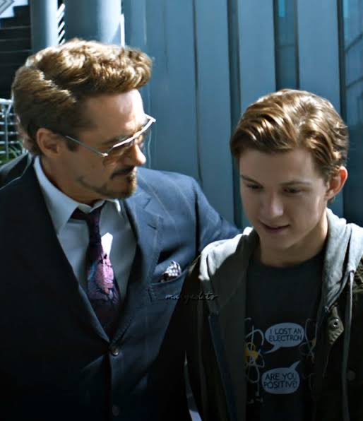 ghostvio's tweet photo. proof that tony stark has a heart ❤️‍🩹 https://t.co/eR3XbsL8FZ