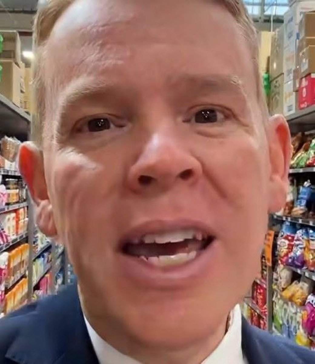 chimerajaxs's tweet photo. Anyone else sick of seeing that "Ginger Cunt" pledging "Better Starts Now"? Has the cunt suffered amnesia? The cunt got us into this fucking quagmire! https://t.co/67sMHaTBdi