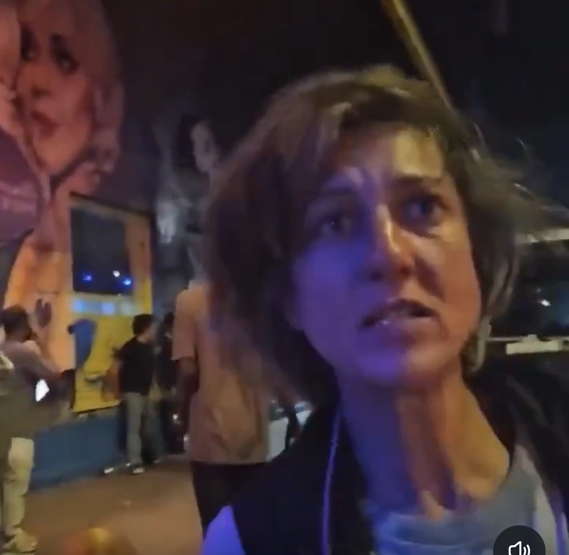 Shadow_opp's tweet photo. @utd_study She gone follow him for a few dollars all night🤣🤣🤣 https://t.co/4fKwZbI6GA