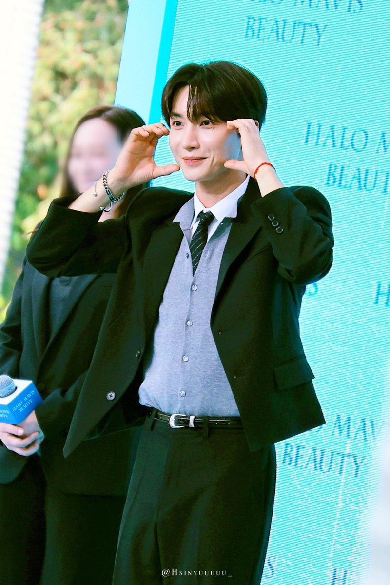hsinyuuuuu_'s tweet photo. 귀여워요>_<
-

260930 利特 X HALO MAVIS BEAUTY
@special1004 
#leeteuk #이특 #박정수  
#superjunior #슈퍼주니어 https://t.co/co779RgTKd