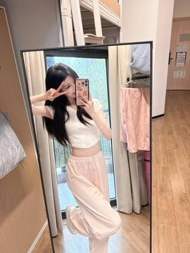 bridget83jn4's tweet photo. 04女.找男（认真找长期的）能接受试纸检测的来不能当面检测的别dd我，可以的话长期一直都是你… https://t.co/ohMl4DV4e9