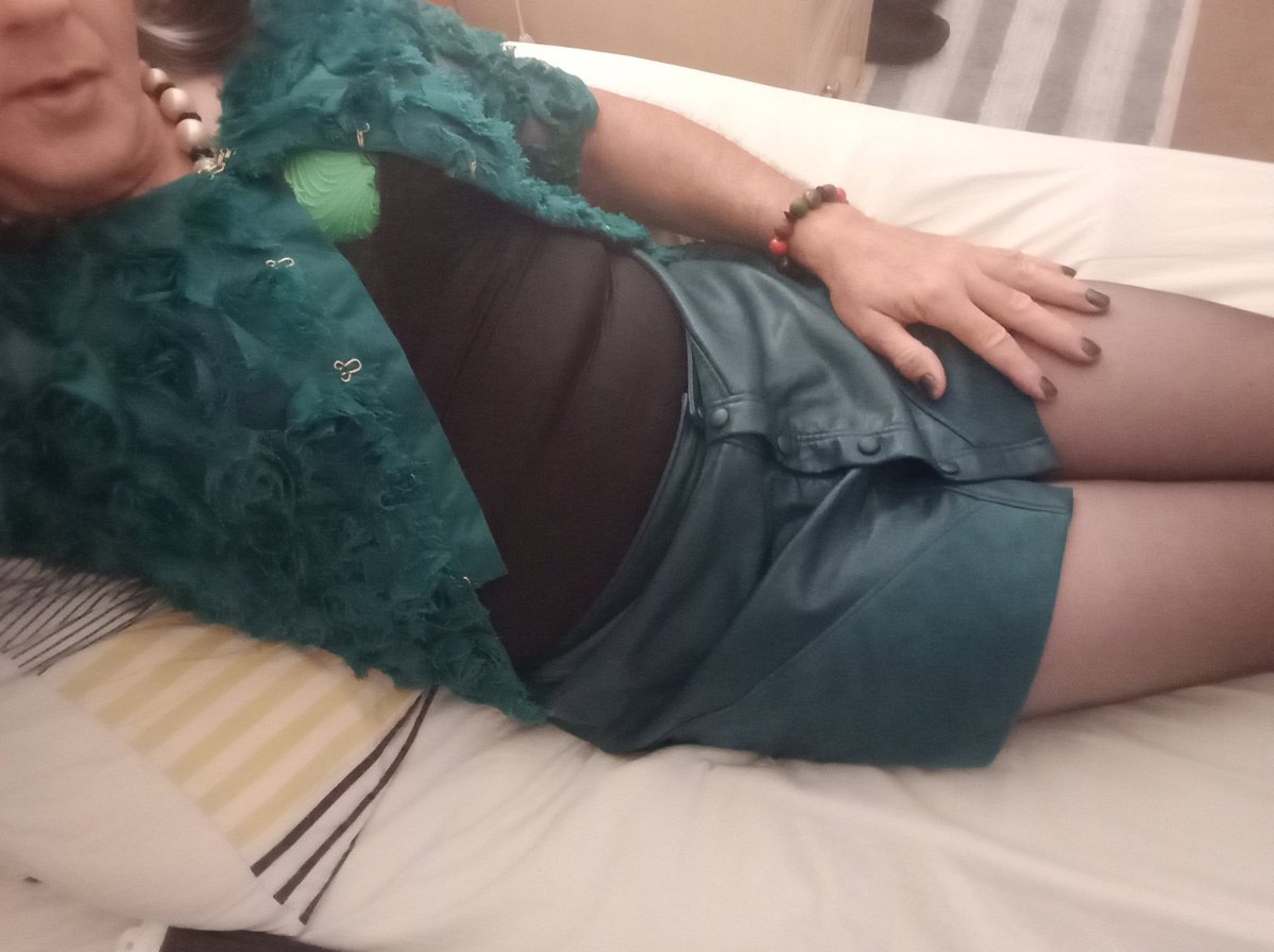 Suze1576780's tweet photo. Good morning. #crossdresser #nylonfetısh https://t.co/TuLj8UeoV7