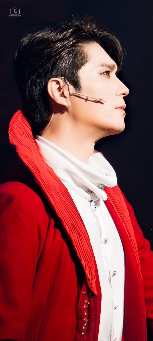 moonmoon_pick's tweet photo. 동큘의 오른쪽 옆모습을 모아보자
이마선이 그대로 드러나선 옆얼굴선이 확신보여서 그만큼 더 유혹적인 오얼 https://t.co/FM6YkE0PEy