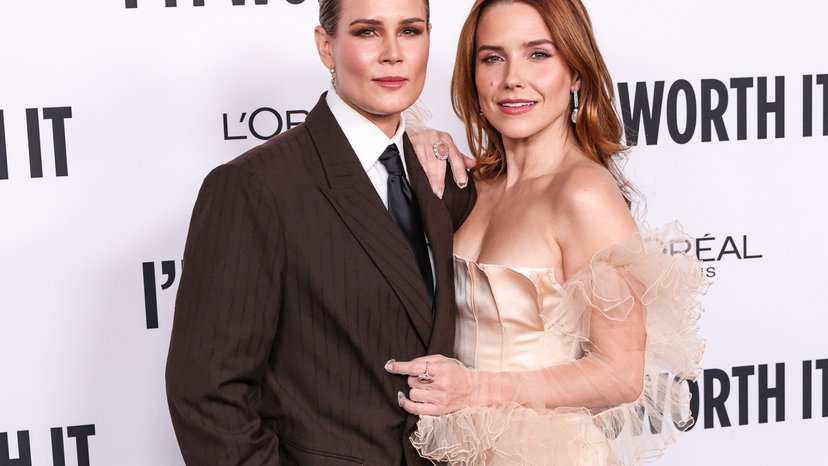 matthewslackau's tweet photo. Sophia Bush and former soccer star Ashlyn Harris have quietly married in New York City in 2025. Bush revealed the news in her new memoir, sharing that they celebrated the intimate occasion with family and their children.

#SophiaBush #AshlynHarris #MatthewSlackPerth https://t.co/5WgDi6CCQK