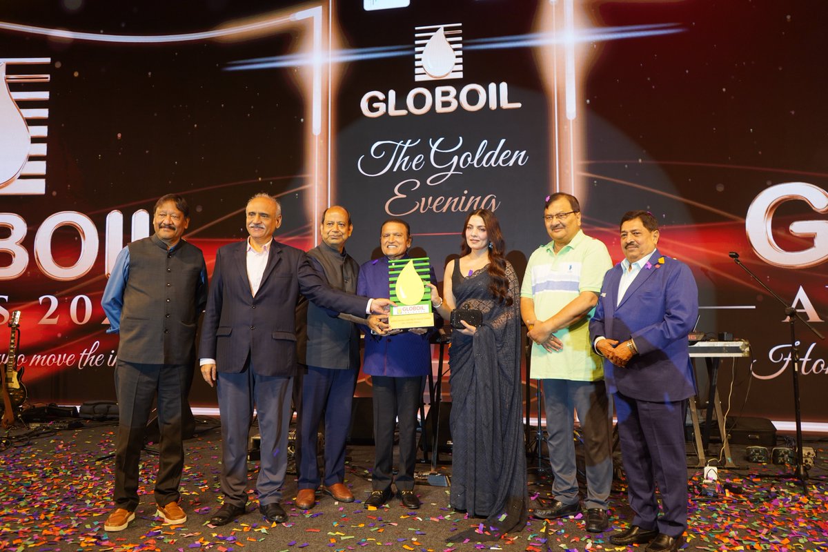 ShahraDinesh's tweet photo. Grateful to receive the inaugural ‘Conscious Leadership for Peace &amp; Harmony’ Award at #Globoil. 

After 50 years in industry, the journey evolves—from achievement to contribution, from Do–Have to Be–Do–Have.

Lead Within. 
Give Back. 
Celebrate Life.
#LeadFromWithin @globoil https://t.co/n3JJqXqbkj