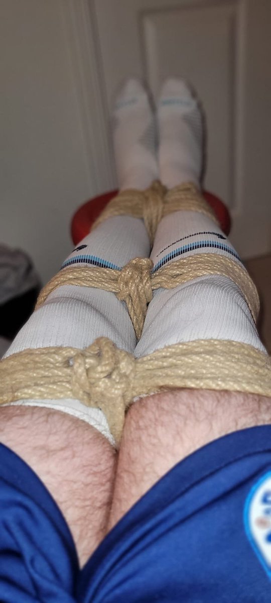 exeterbound's tweet photo. Trussed up football socks
https://t.co/qWCzy0U9aj
#meninrope #malebondage #tiedup #bdsm #bondage #socks #soccerbondage #ropebondage https://t.co/HXrpBw9hSy