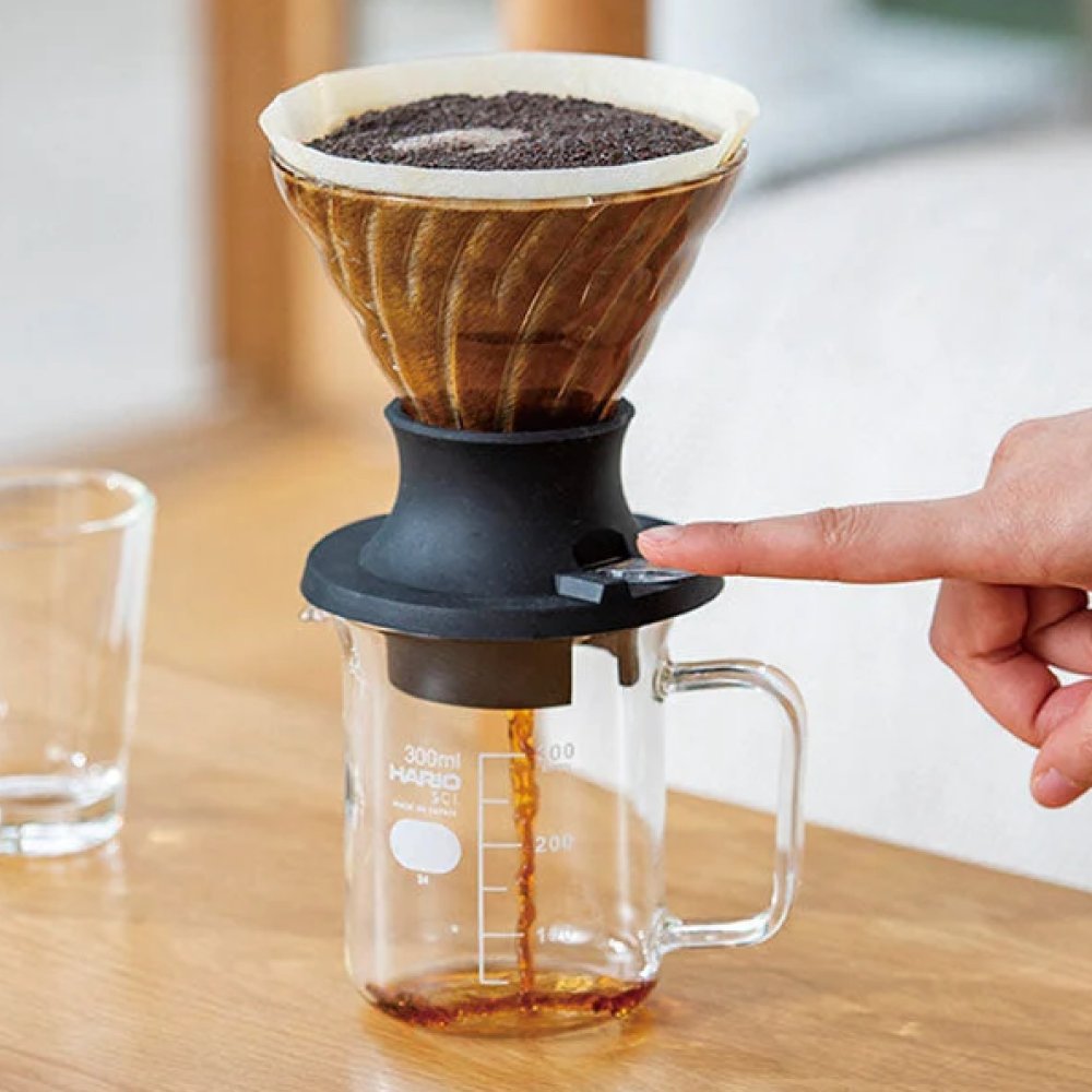 soundpunos_ec's tweet photo. ☕️ 今日10/1はコーヒーの日！
秋のはじまりに、いつもより丁寧な一杯を。

コーヒー好きへの贈り物なら
⭐️ HARIOスイッチ ¥8,000
⭐️ OXO コールドブリュー ¥8,500
どちらも豆9種から、受け取った人が選べます。
https://t.co/ampmv0fnAm https://t.co/RcindTyJbT