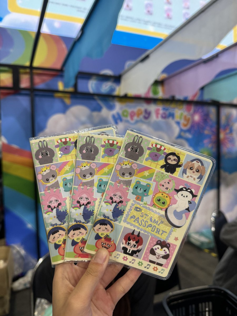 miindyn's tweet photo. สิ่งนี้น่ารักมากทุกคน passport stamp ชีมีความอัพเกรดใส่ซองใสให้ด้วย ซองแข็งแรงมีกลิสเตอร์วิ้งๆวับๆเลยล่ะะ คุ้มอยู่นะ 50 ดีมากกก💘💘

#GMMTVFANIVAL2026HappyFamily https://t.co/inqxit0Tew