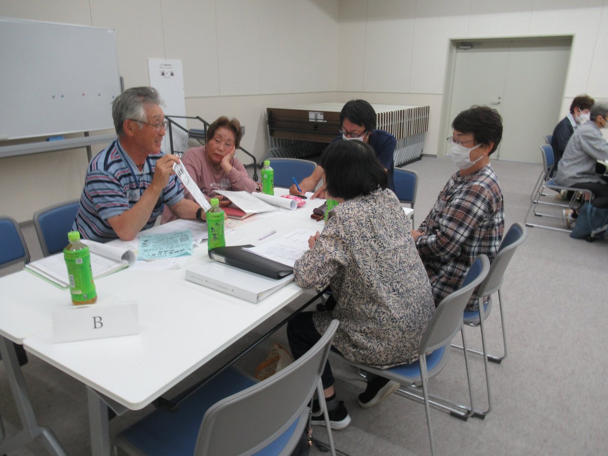 minamisomask's tweet photo. 9月30日(水)『地区福祉委員会 連絡会』を開催しました☺️
事業報告と今年度後半の活動予定を確認しました👍
その後は情報交換会を行っており、それぞれグループに分かれて【会員を増やすには？】【地域の課題・強み】などについて話し合いました🗣️
今後も連携をしながら活動を進めて行きたいと思います! https://t.co/CZHCfrT4Lf