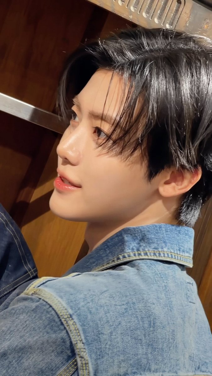 asjaemine's tweet photo. jaemin side profile…..🫠 https://t.co/6k4H0cdlS1