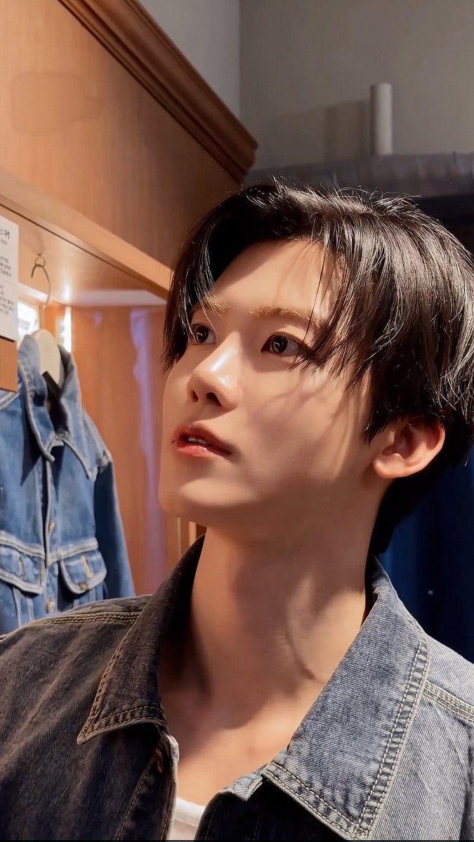 asjaemine's tweet photo. jaemin side profile…..🫠 https://t.co/6k4H0cdlS1