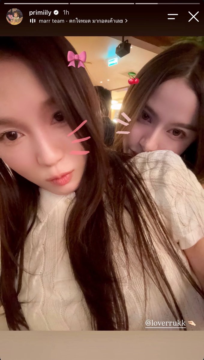 luvpat235's tweet photo. hangout with friends and perhaps someone else too…??? 👀 bcs i saw one of his friends posting from the same cafe on their ig story too but forgot to screenshot it 

#loverrukk @loverrukk https://t.co/dbbD3lBljR