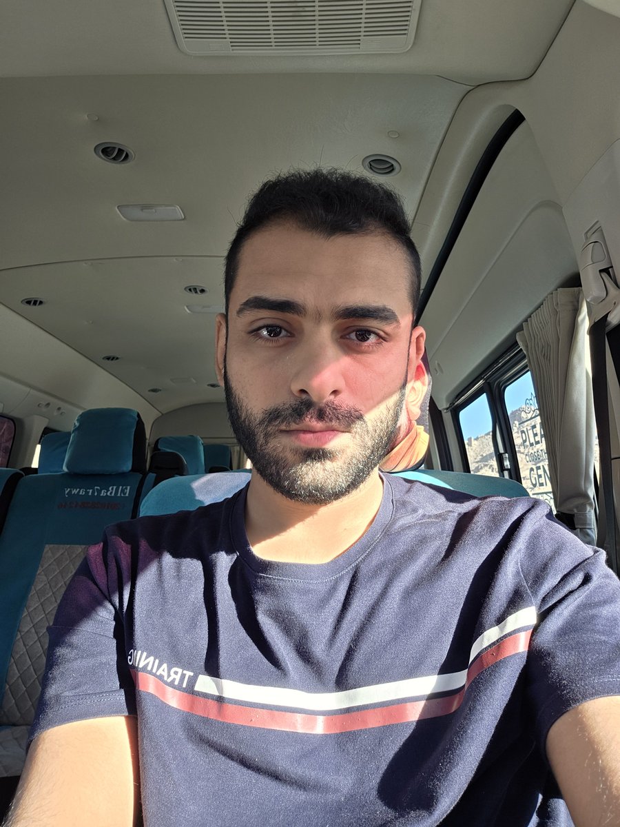 Theidiotbad's tweet photo. صباح الخير https://t.co/QyJgTTCGnq