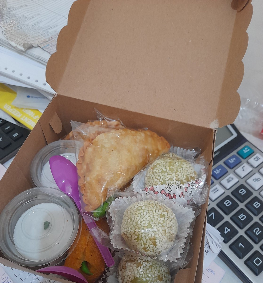 sierenityy's tweet photo. Hari ini dapat kiriman MBG dari ayang. Untuk sementara, ade rai dan influencer diet lainnya aku block dulu ya awoakakakak

Vendor: @1997kilogram (maaf gabisa foto bagus tp ak ga sabar mam semuanyahhh🥰) https://t.co/IRz6dUchIU