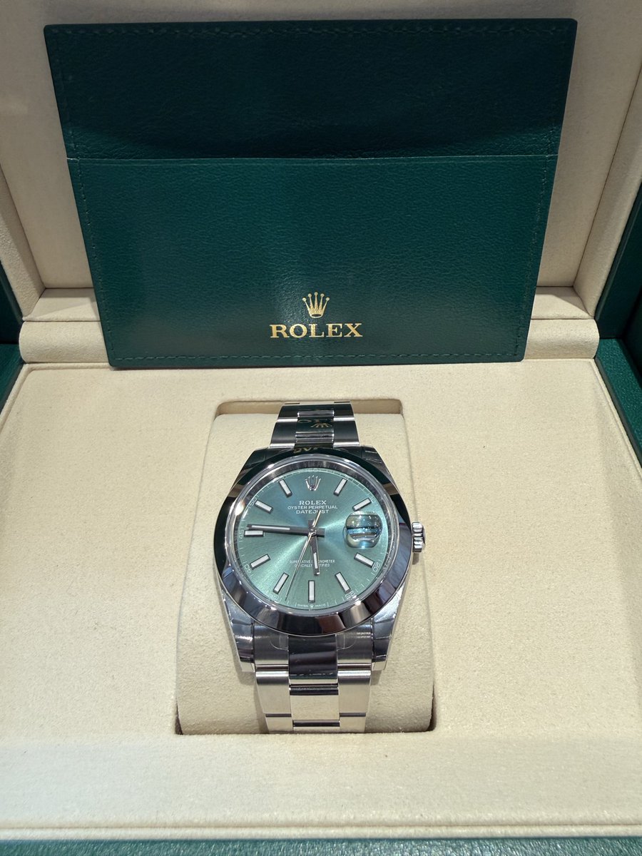 kaitorisoudan's tweet photo. 2026年9月買取紹介　未使用2026年8月

ROLEX ロレックス
デイトジャスト41
ミントグリーン
オイスターブレス 126300

159万買取相場

165万で買取

いつも有難うございます。

ロレックスマラソン
予約
表参道
レキシア
並木
新宿
名古屋
ヒルトン大阪
グリーンオンブレ
126334
ロレックス買取 https://t.co/TGetpG1Qaq