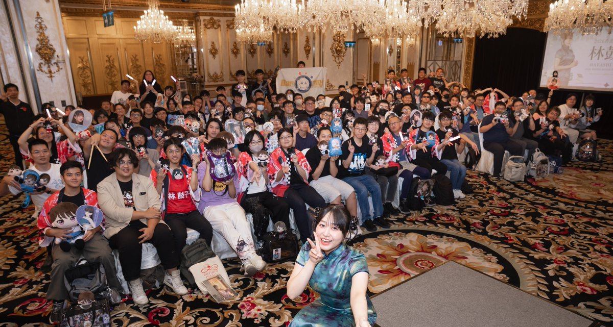 flashinglightCM's tweet photo. 林鼓子 香港ファンミーティングは、無事に終了いたしました！

林鼓子さんの素敵なパフォーマンスと、ご来場いただいた皆さまの温かい応援のおかげで、とても素晴らしい時間となりました。

イベントの記念集合写真と当日の様子を収めた写真を公開いたします！
公演が終わっても、この日の思い出は色あせることなく、皆さまと共有した大切な時間として心に残り続けます。
また皆さまとお会いできる日を楽しみにしております。