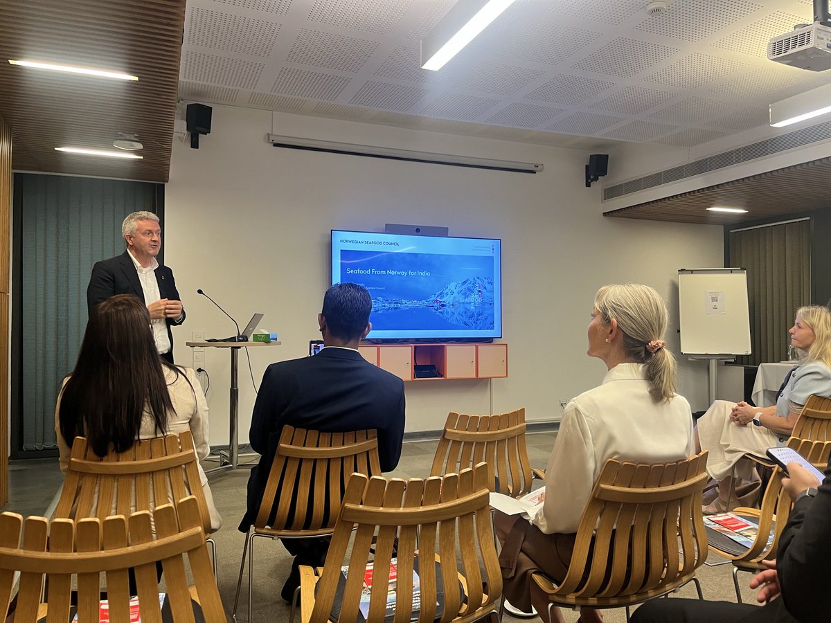 tweettokarishma's tweet photo. At the Norway Embassy in New Delhi last night, officials shared encouraging data on the impact of the India-EFTA TEPA on seafood trade

According to Norwegian officials, seafood exports from Norway to India have seen almost a twofold increase since the agreement came into effect. https://t.co/hoIdJiyYUY