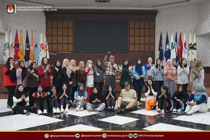 kpusumsel's tweet photo. #Temanpemilih Mengawali hari dengan energi positif agar makin produktif, di dalam tubuh yang sehat terdapat etos kerja yang kuat.

#KPUMelayani https://t.co/FLHBijYRe4