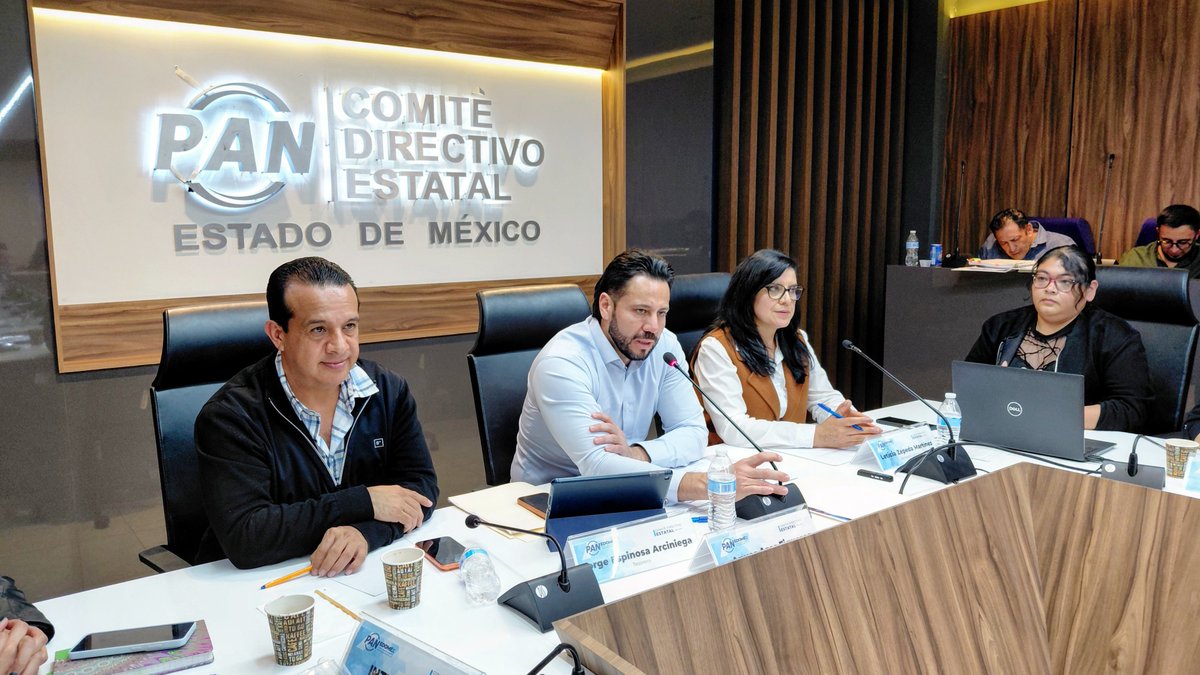pan_edomex's tweet photo. En las sesiones ordinarias del Comité Directivo Estatal y de la Comisión Permanente del Consejo Estatal presentamos el 𝙎𝙚𝙜𝙪𝙣𝙙𝙤 𝙄𝙣𝙛𝙤𝙧𝙢𝙚 𝙙𝙚 𝘼𝙘𝙩𝙞𝙫𝙞𝙙𝙖𝙙𝙚𝙨 y revisamos temas relevantes de la vida interna de nuestro partido.

#PANedomex https://t.co/v1dEXCs5z6