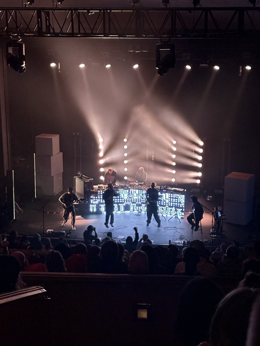 digital_newsgal's tweet photo. Mike D onstage with his sons at Vancouver’s Vogue Theatre for the Mike D 5D tour. Pretty cool to see the next generation joining him on a Beastie Boys classic. He’s still got it. 🤘

#MikeD #BeastieBoys #MikeD5D #Vancouver https://t.co/ohCgmRujD0