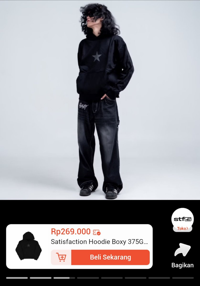 lowbatrebel's tweet photo. mau prelove hoodie satisfaction yg ini size s ada yg mau ga? 130k aja karna jarang bgt dipake bahan masih mulus no minus, minat dm 
#wts #wtb #zonauang #zonajajan #prelove #thrift #jualmurah #pl #lokalstreetwaear https://t.co/a7XgGHHofI