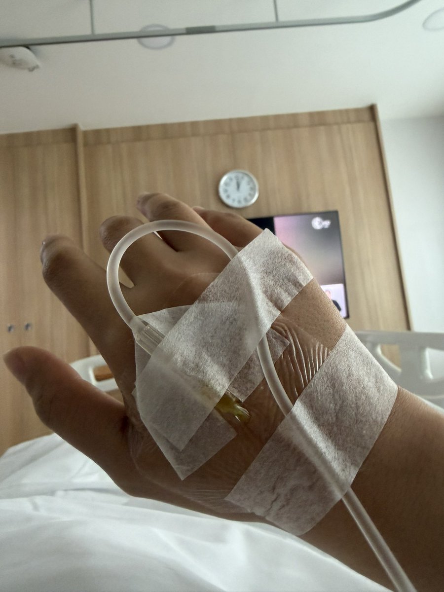 minemild_d's tweet photo. ไข้หวัดสายพันธุ์A ตัวดี 😷🤒 ดีนะไม่เป็นใกล้วันคอนเสิร์ต 17-18 😮‍💨 https://t.co/XOfCmmYCsB