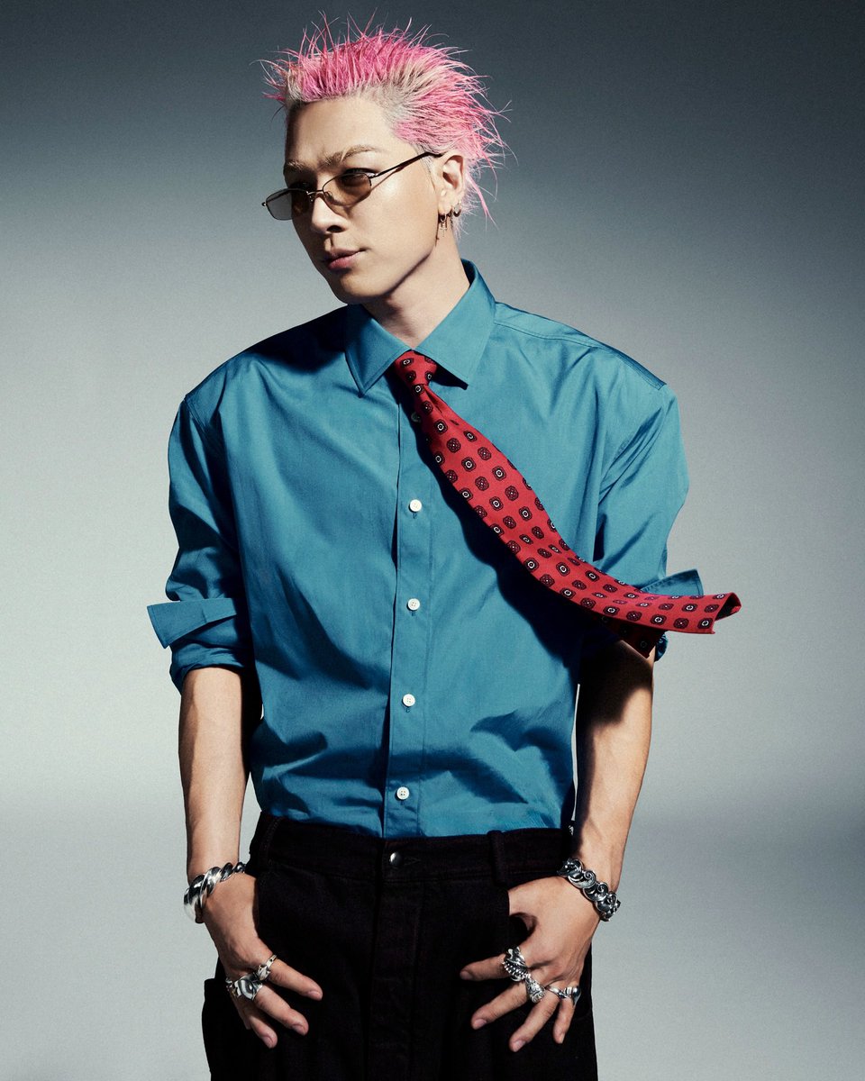 8_IBGDRGN's tweet photo. 우왕 고화질 떴다 https://t.co/MbwrJDGSYR
