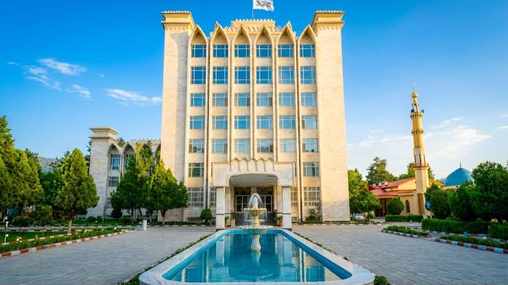 KabulTimesDaily's tweet photo. The meeting of the Inter-Ministerial Investment Committee was held on Wednesday at Marmarin Palace, approving a proposal to construct oil and gas unloading, loading, and storage facilities at the Islam Qala port in Herat Province. https://t.co/UJcjkgAcQk