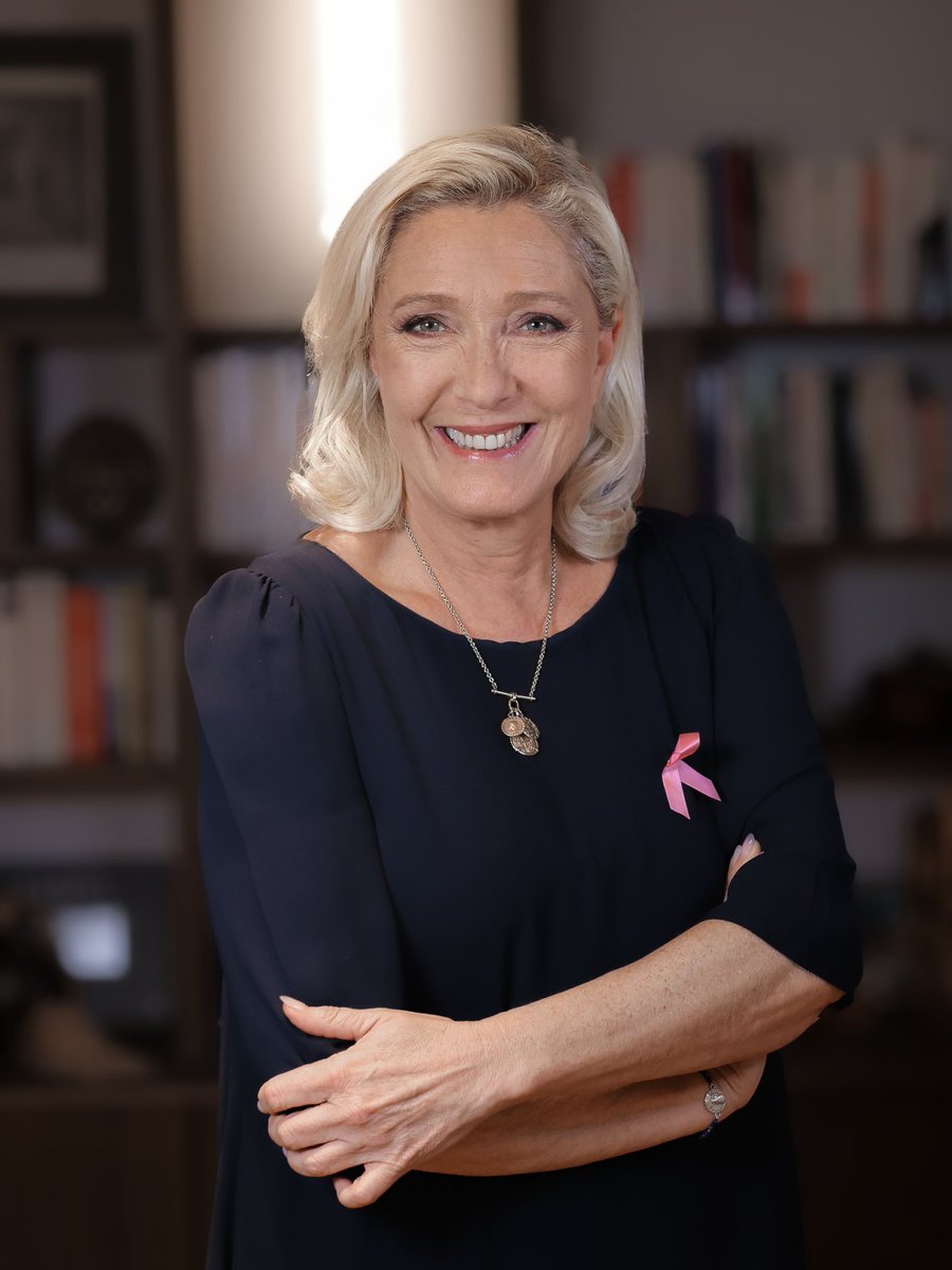 MLP_officiel's tweet photo. En France, ce sont plus de 60 000 femmes qui sont touchées chaque année par le cancer du sein.

En ce mois d’octobre rose qui commence, j’adresse tout mon soutien à toutes celles qui se battent contre cette maladie qui emporte chaque année plus de 12 000 femmes. 

Continuons à sensibiliser, à encourager les femmes à aller se faire dépister et à soutenir la recherche.