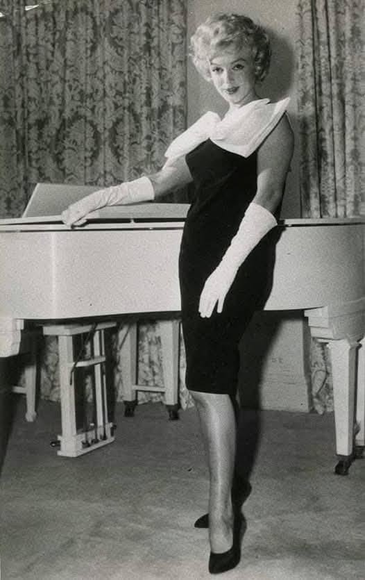 austria63amy's tweet photo. Just Marilyn 💋 https://t.co/BQqJGnVesR