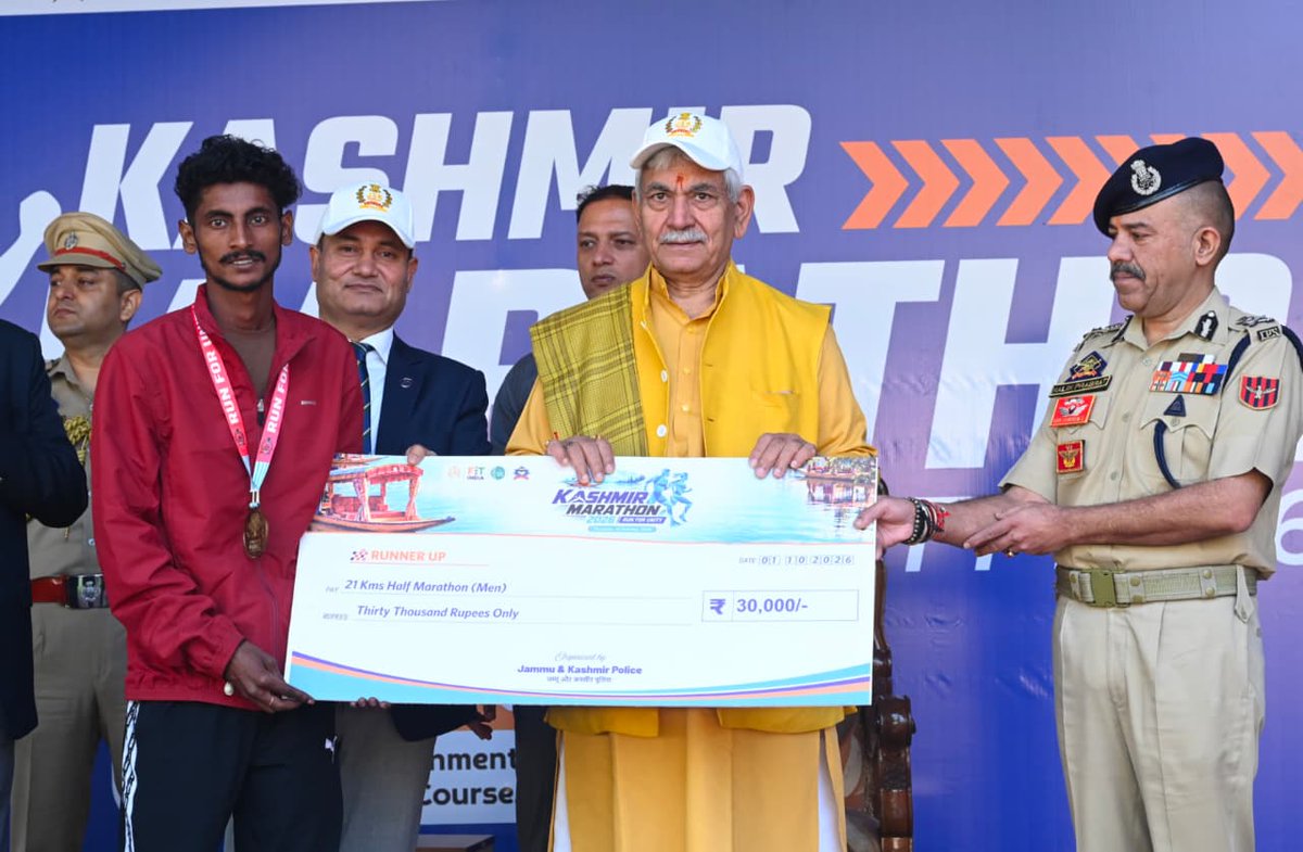 manojsinha_'s tweet photo. Today felicitated the winners of Jammu & Kashmir Police's Kashmir Marathon- Run for Unity in Srinagar. Every step taken today by runners echoed India’s strength in diversity and unity. I congratulate all participants and winners for running for a peaceful, united Jammu Kashmir and a developed India@2047.