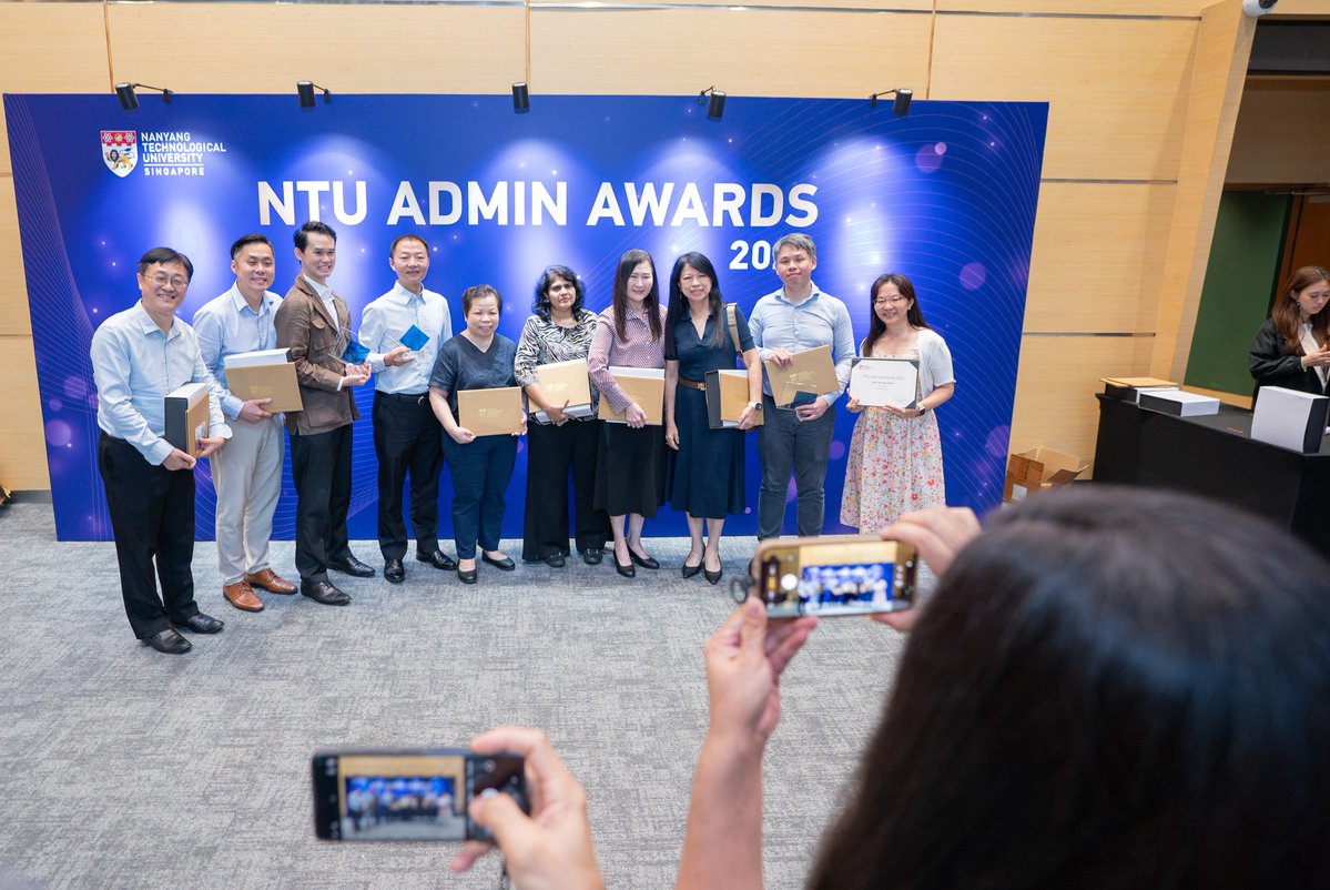 NTUsg's tweet photo. Congratulations to the recipients of the National Awards and NTU Admin Awards, recognised at the #NTUsg Admin Town Hall yesterday.
 
The awards honour our Professional Services Officers for their dedication, expertise and contributions to the #OneNTU community, and the important role they play in advancing #NTU2030.