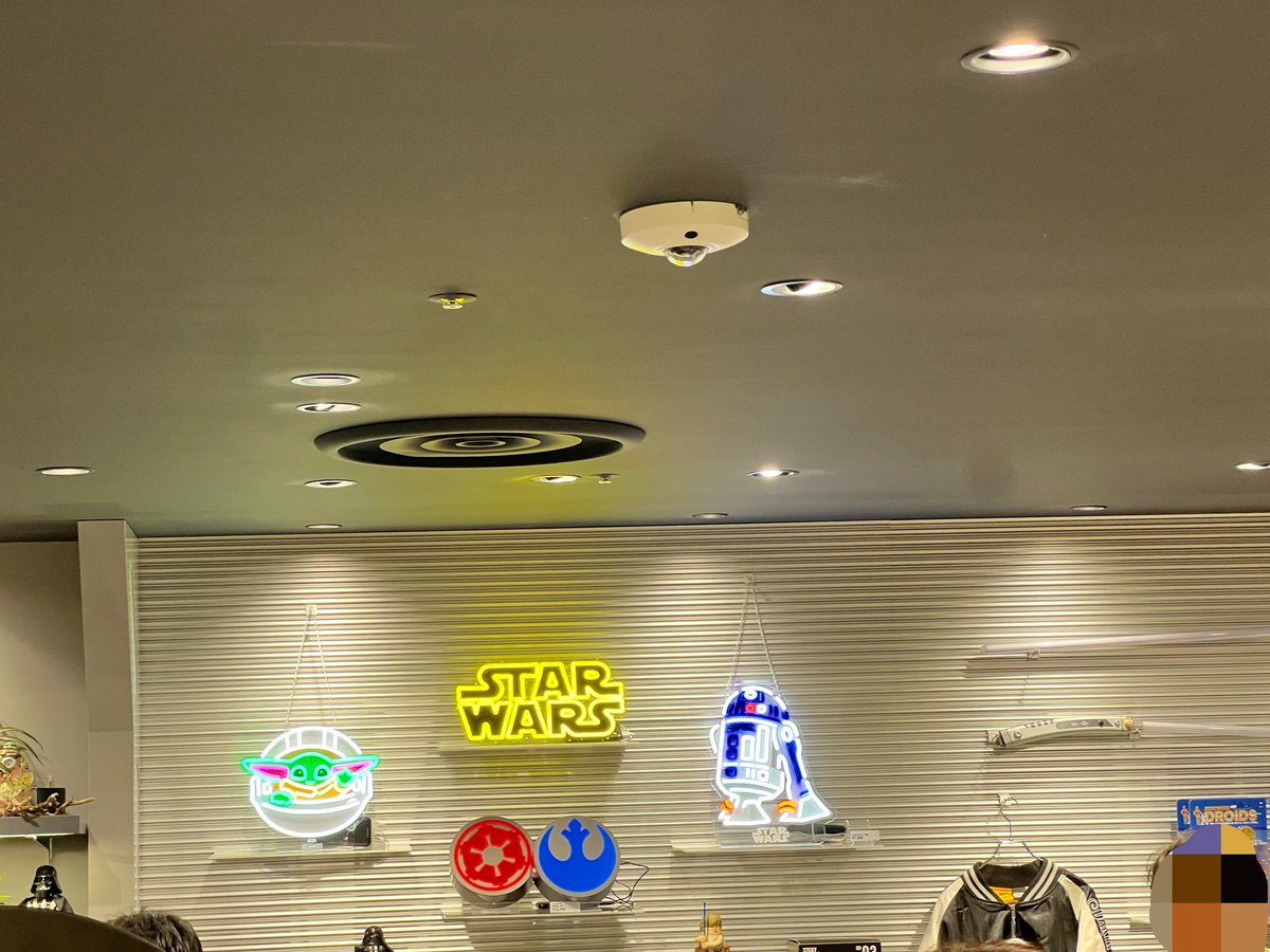 017_sunnyP's tweet photo. 時間ができたから池袋パルコのスターウォーズ常設店来てみたけど、時間ができたからなんて理由で来ていいぬるさではなかった。じぜんせいりけん…
ピカチュウ一瞬で飲み干しちゃった https://t.co/A7G5thbGn7