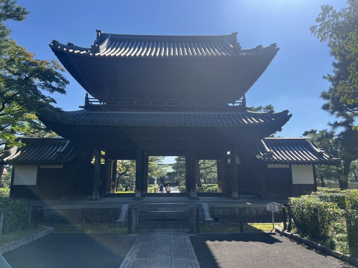 abnormald1's tweet photo. 二条城→八坂→建仁寺→ 安井金比羅宮→ 六道珍皇寺→清水寺
でなんとか回りきったか… https://t.co/oIU7Ebv0vT