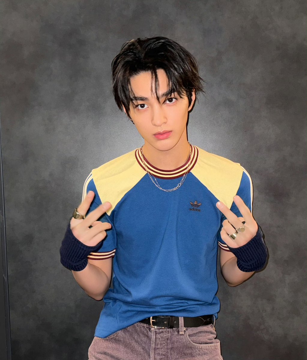 AYYqoft's tweet photo. Keonho owns the HOGAN EFFECT, lighting up the whole venue with every single performance he delivers.
 
#KEONHO #건호 #ゴンホ #ACEKEONMAKNAE https://t.co/ZAIyuBjGvK