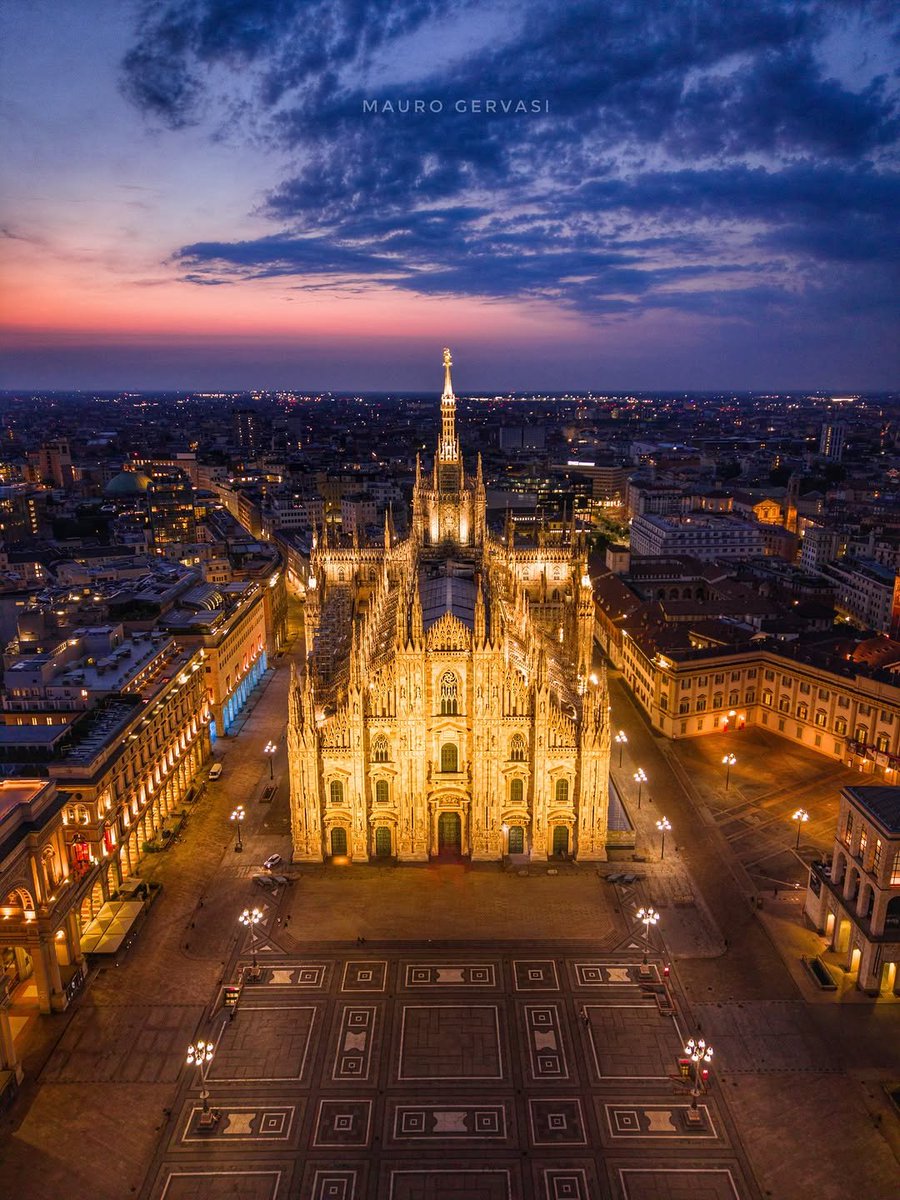 WildscapeWonder's tweet photo. Cathedral of Milan Italy 🇮🇹 https://t.co/Na7OqvIgdT