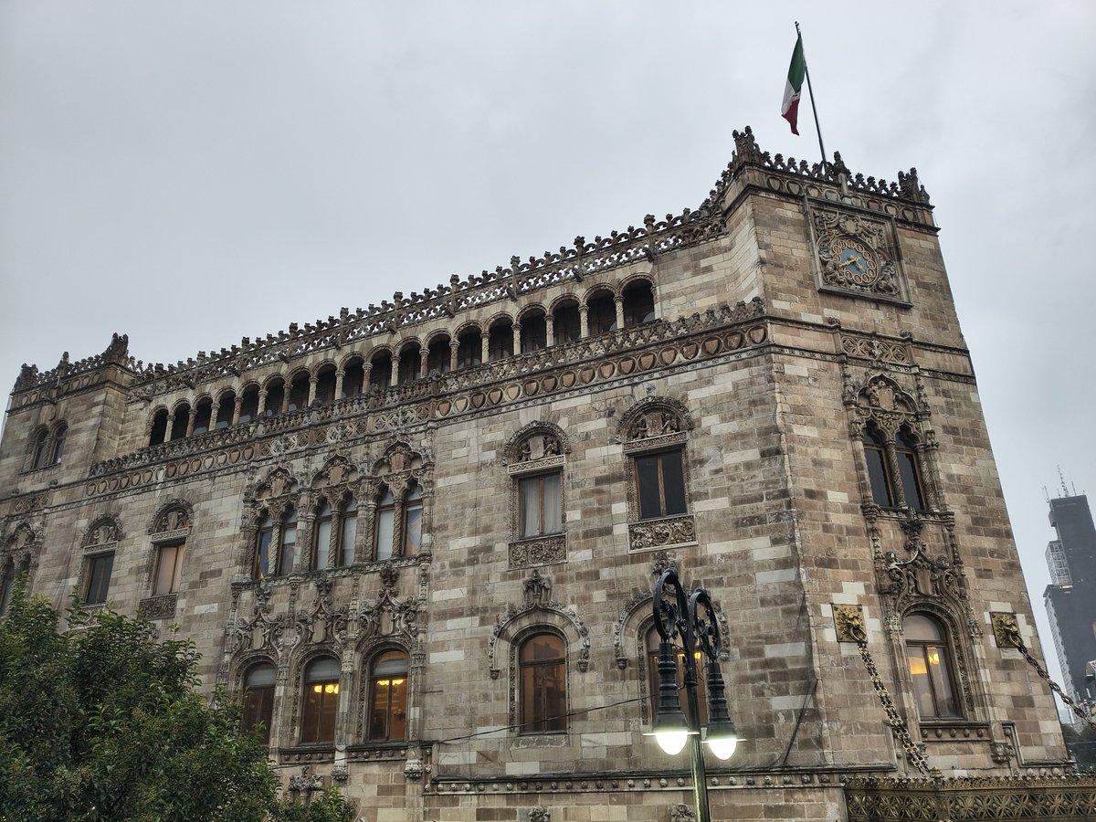 oemoody's tweet photo. @nochedemuseos Gracias por la maravillosa experiencia en el @Palacio_Postal! 🫶❤️
Una agradable velada de música mexicana en un recinto impresionante. https://t.co/k6fsIHSUBY