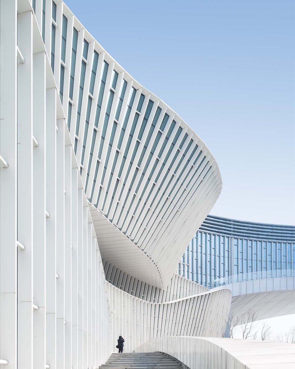 parametricarch's tweet photo. 🎭 Yangzhou Grand Canal Theatre by TJAD Original Design Studio in Yangzhou, China https://t.co/GznfAQjPDX