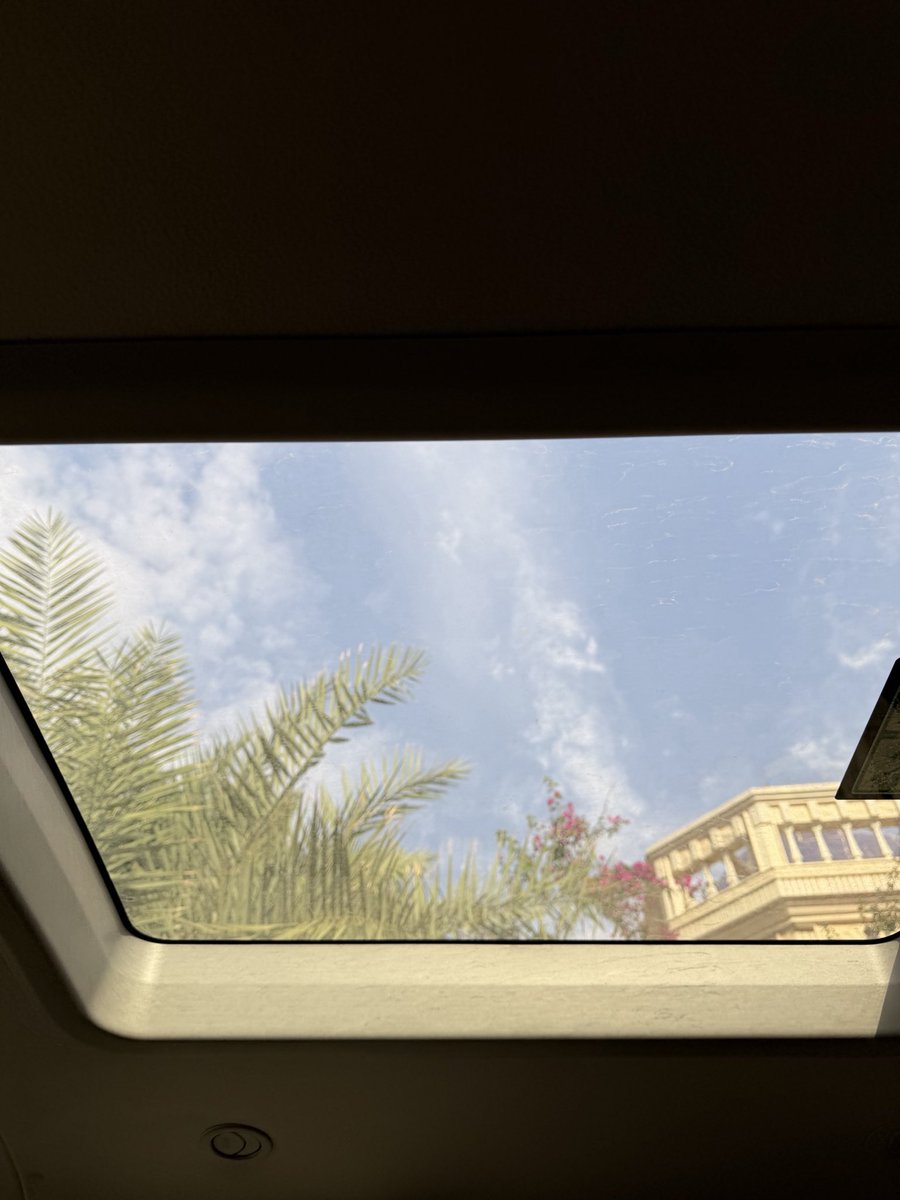 anp0s's tweet photo. خميس وبداية أكتوبر وراتب 🩵 https://t.co/0poLK171RS