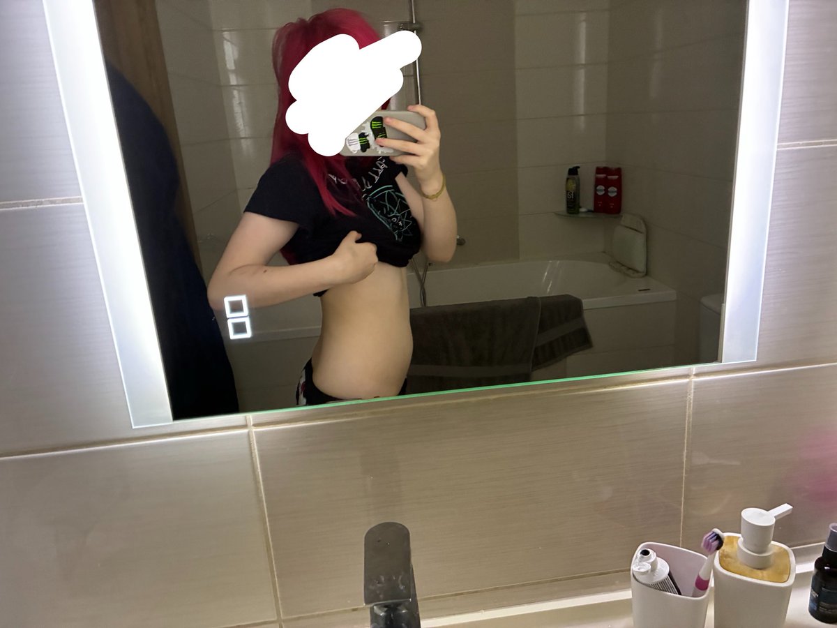 wAnnaRexicYo's tweet photo. i’m a edtwt flop but can anyone pls guess my BMI thanks😎
#edrtwt
 #moothunt〃・ https://t.co/0IR0ZoWTKT