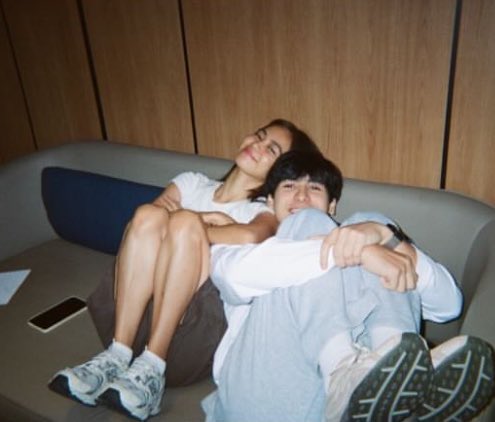 ashdrezluvs's tweet photo. no one can make me hate you two :> https://t.co/Y7Zk7WRKTj